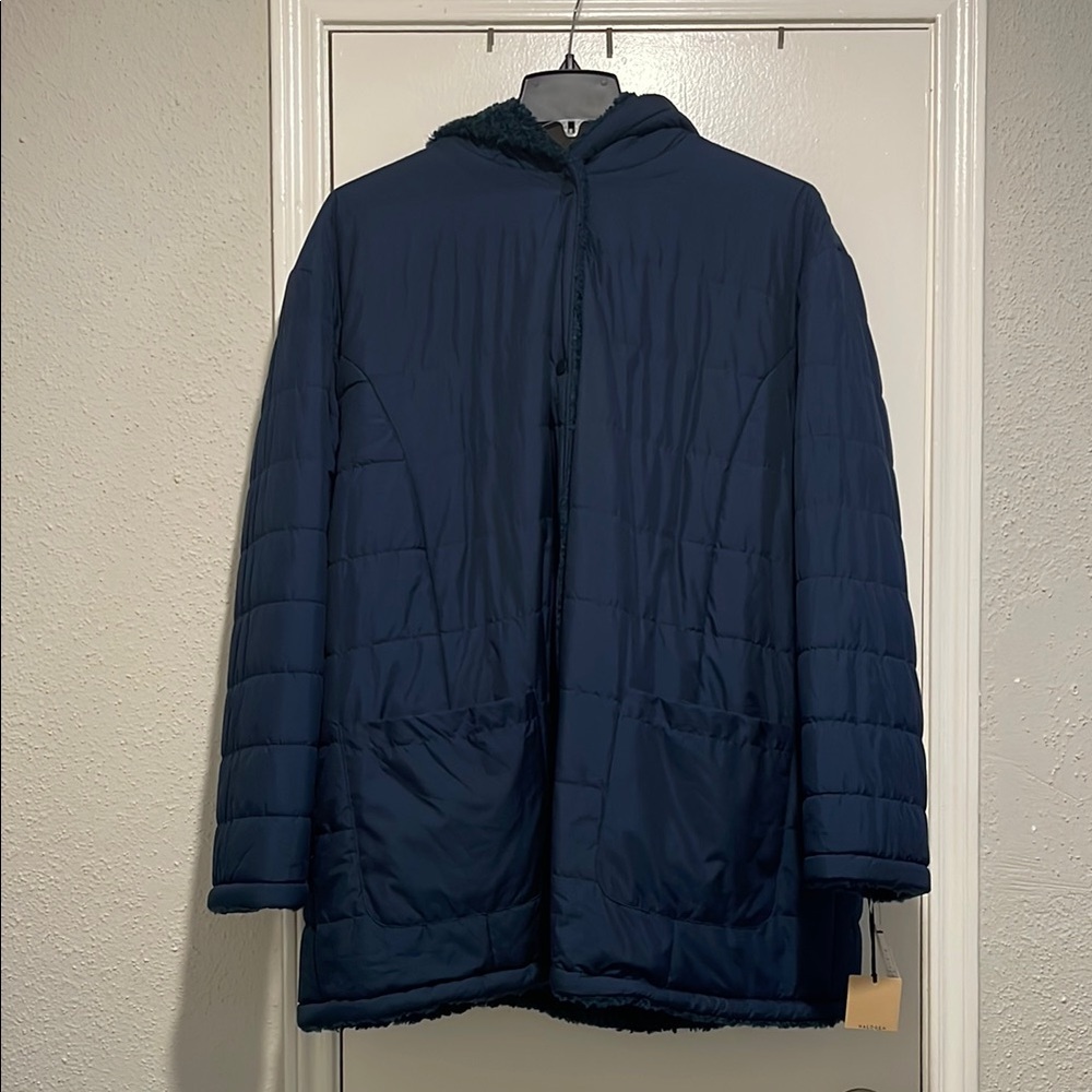 Halogen Reversible Blue Puffer Jacket with Sporty Style